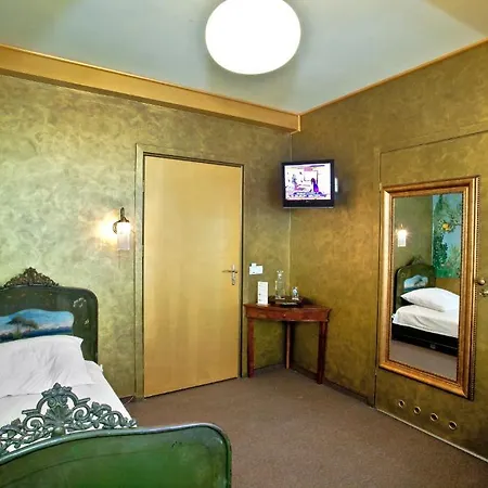 كاسيل إن فندق مبيت وإفطار 3*