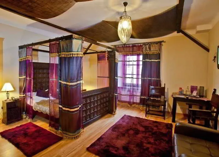 Castle Apartahotel 3*