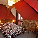 Castle 3*