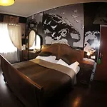 Hotel apartamentowy Castle 3*