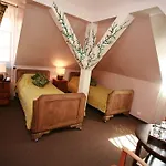 Castle 3*