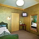 Castle Hotel apartamentowy 3*