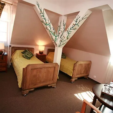 Castle 3*