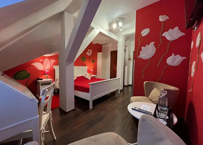 Castle Apartahotel 3*