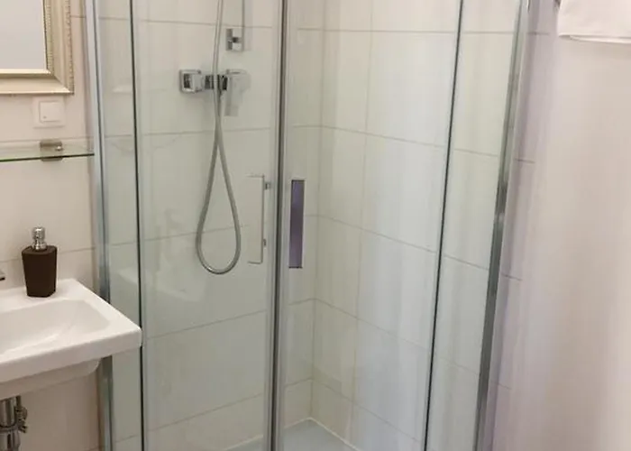 Castle Apartahotel 3*