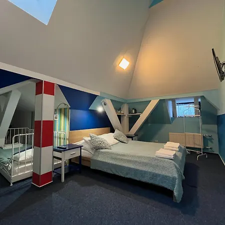 Castle Aparthotel 3*