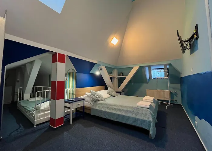 Castle Aparthotel 3*