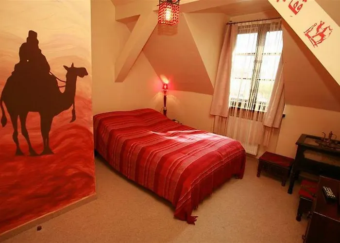 Castle Aparthotel 3*